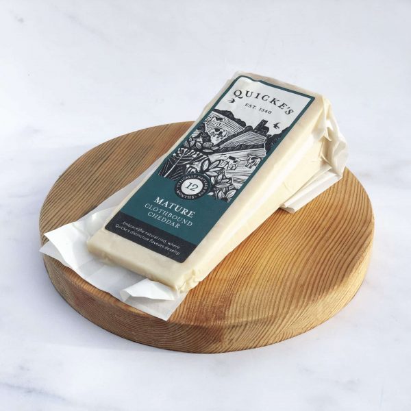 Quicke's Mature Clothbound Cheddar Prepack